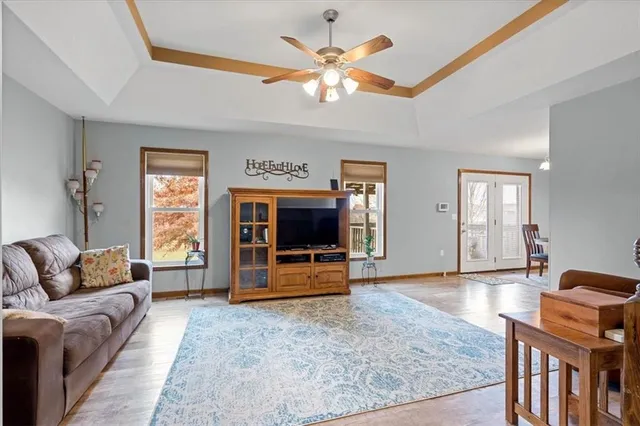 $325,000 | 3313 Southwest 46th Street, Topeka, KS 66610