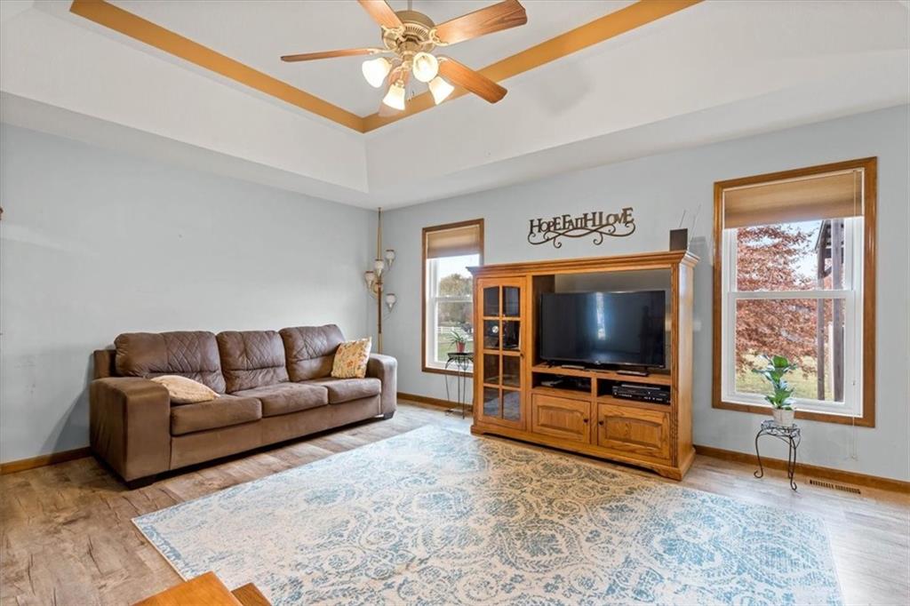 3313 Southwest 46th Street Topeka, KS 66610 - Photo 7 of 27