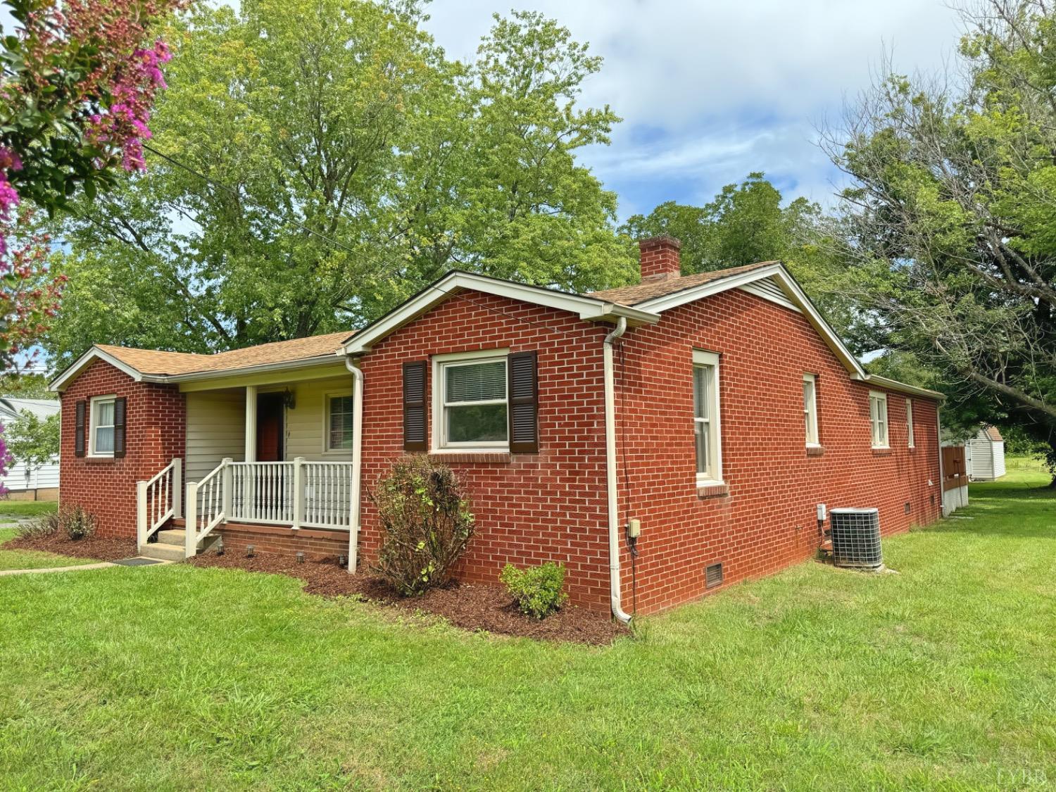 2528 Pamplin Road Pamplin, VA 23958 - Photo 2 of 28