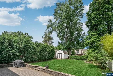 $925,000 | 799 Millbrook Road, River Edge, NJ 07661