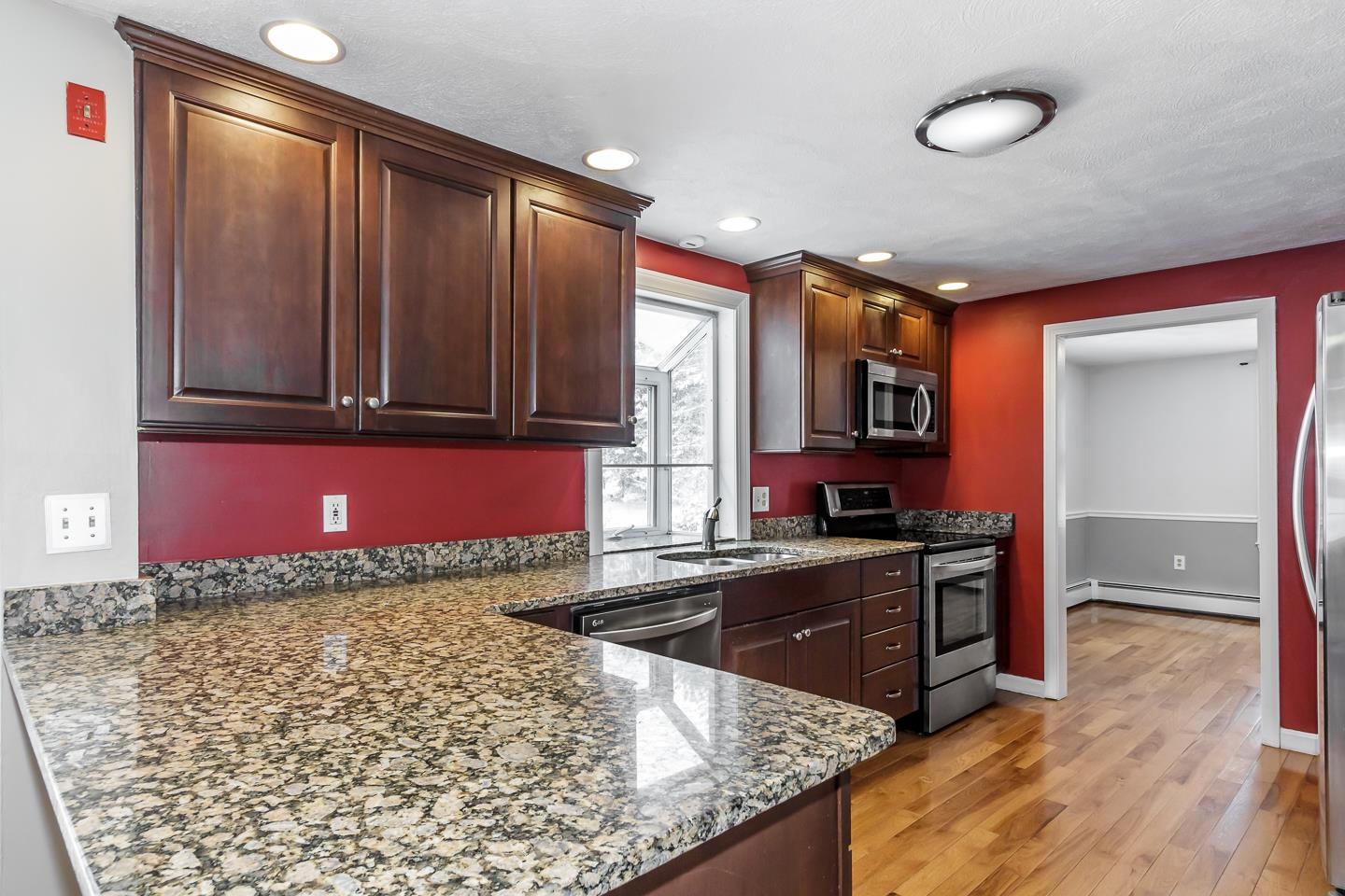 10 New Road Windham, NH 03087 - Photo 8 of 31