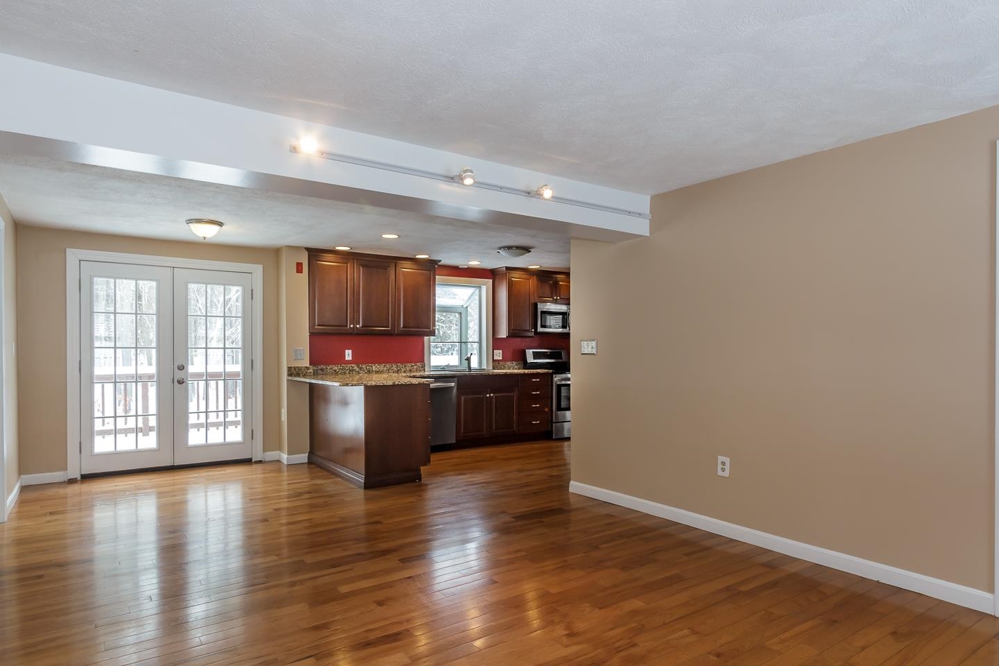 10 New Road Windham, NH 03087 - Photo 10 of 31