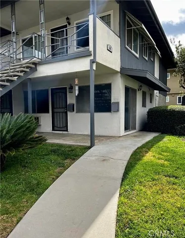 $2,075 | 14 Tennessee Street, Unit B, Redlands, CA 92373