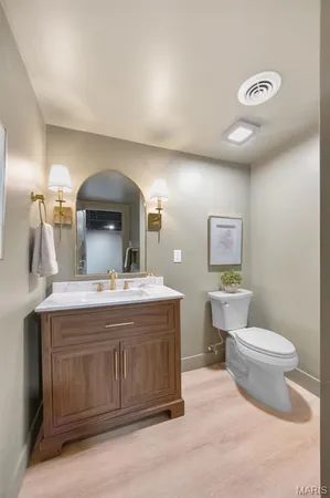 $575,000 | 170 Saddleford Drive, Chesterfield, MO 63017