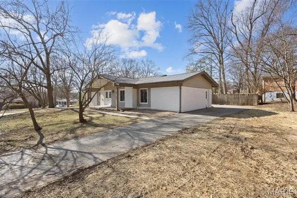 $575,000 | 170 Saddleford Drive, Chesterfield, MO 63017