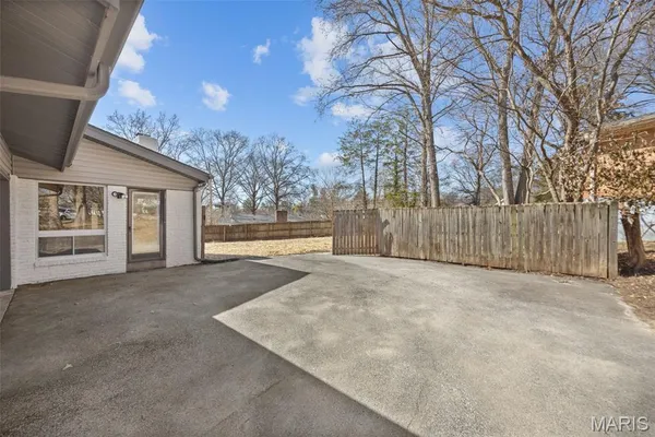 $575,000 | 170 Saddleford Drive, Chesterfield, MO 63017