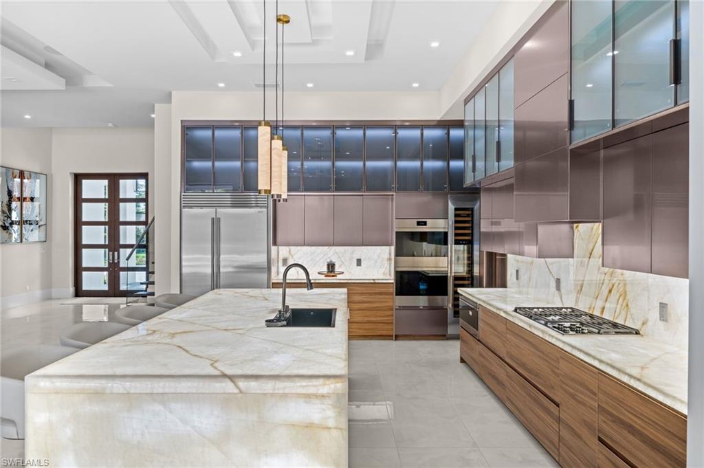 2272 Oakes Boulevard Naples, FL 34119 - Photo 14 of 49