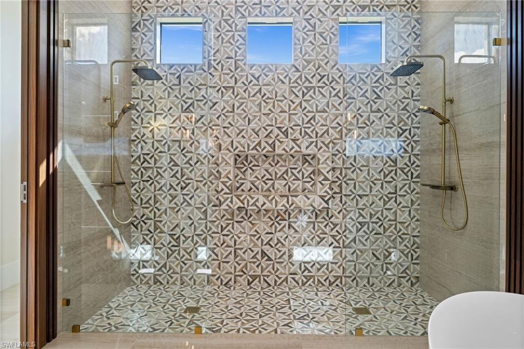 2272 Oakes Boulevard Naples, FL 34119 - Photo 26 of 49