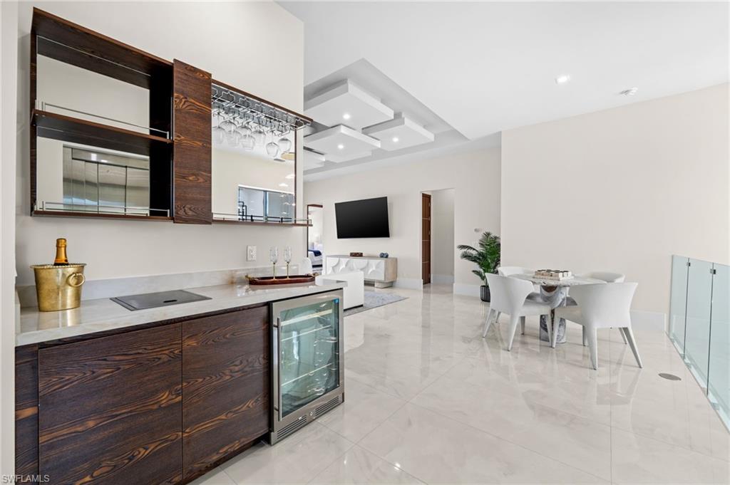 2272 Oakes Boulevard Naples, FL 34119 - Photo 31 of 49