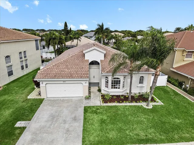 $699,000 | 7571 Greenville Circle, Lake Worth, FL 33467