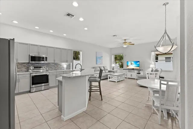 $699,000 | 7571 Greenville Circle, Lake Worth, FL 33467