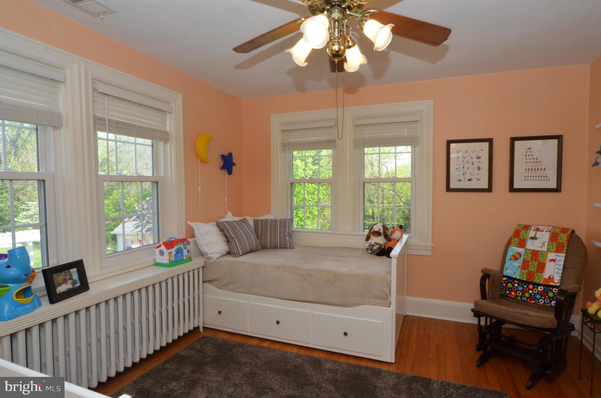 5 Overbrook Road Catonsville, MD 21228 - Photo 18 of 27 Bedroom