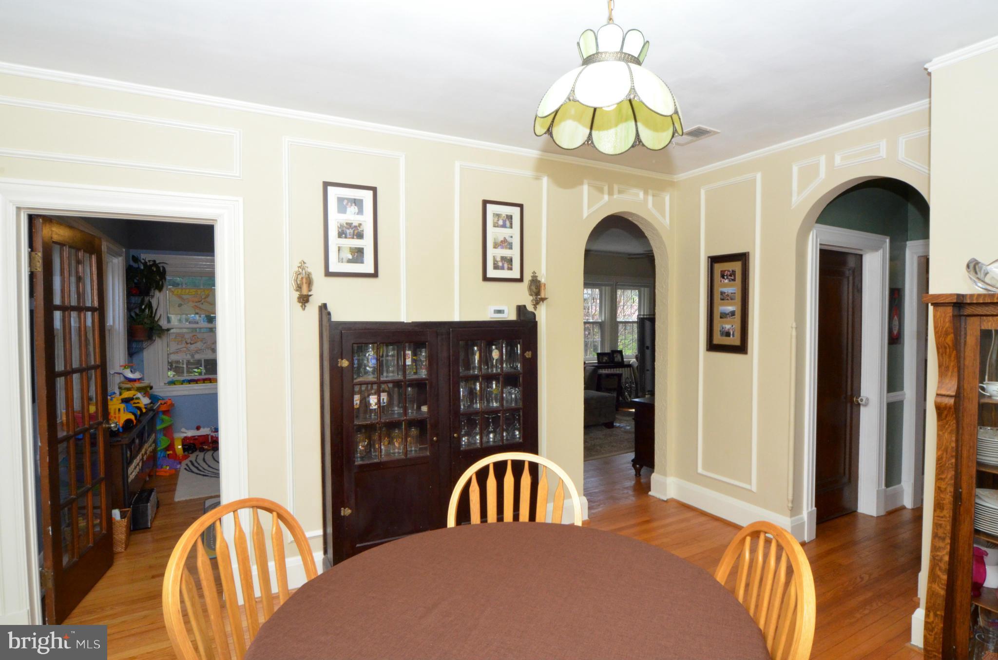 5 Overbrook Road Catonsville, MD 21228 - Photo 8 of 27 Dining Room