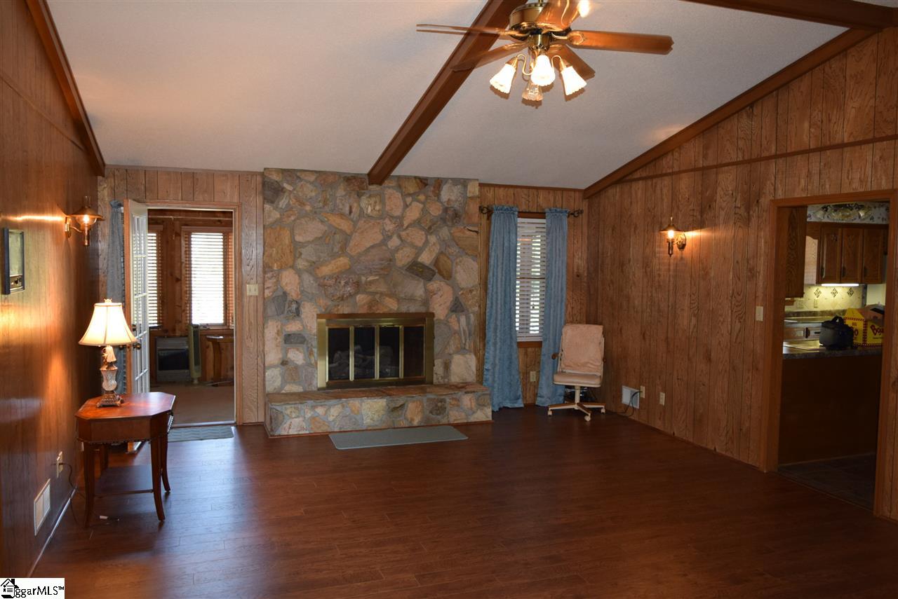 141 Shady Grove Road Cowpens, SC 29330 - Photo 3 of 32