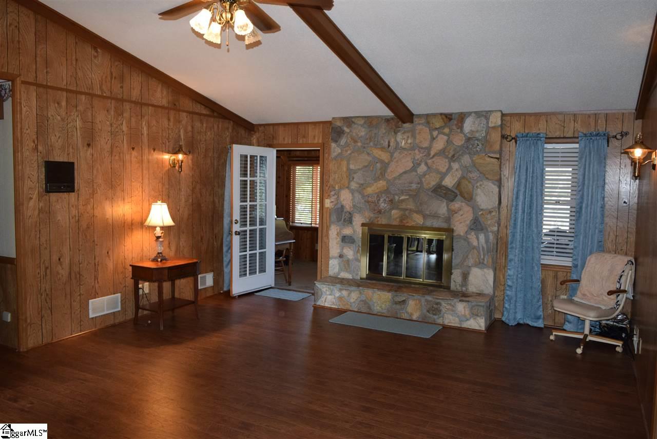 141 Shady Grove Road Cowpens, SC 29330 - Photo 4 of 32