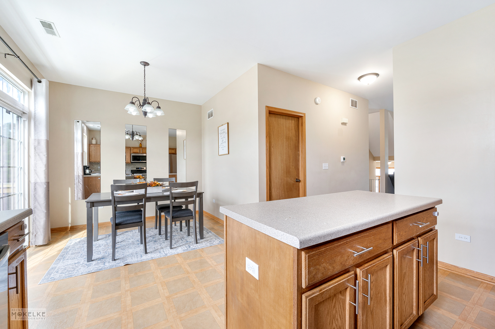 264 South Alder Creek Drive Romeoville, IL 60446 - Photo 4 of 26