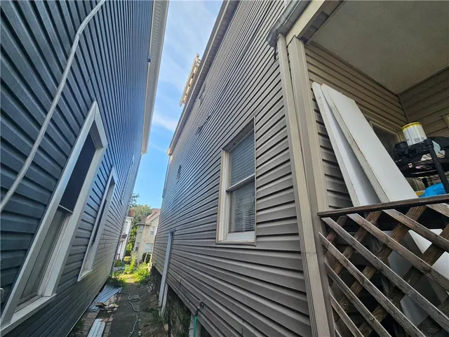 a view of an outdoor space