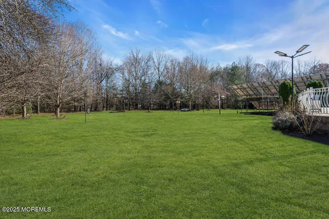 $949,900 | 25 Iroquois Drive, Freehold, NJ 07728