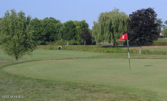 $949,900 | 25 Iroquois Drive, Freehold, NJ 07728