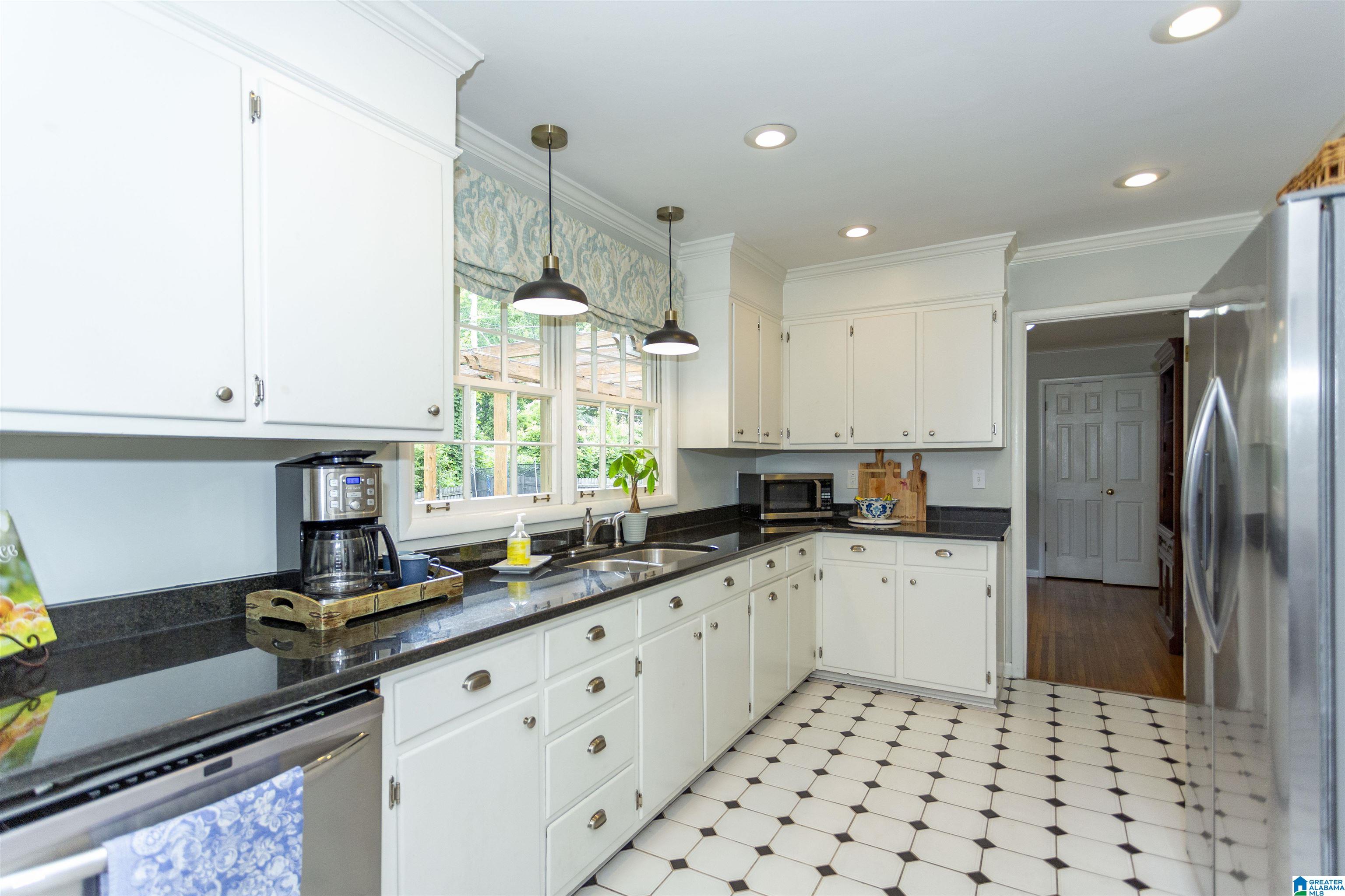 2532 Chatwood Road Birmingham, AL 35226 - Photo 11 of 42