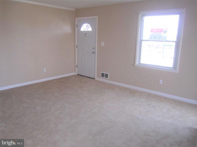 9007 Perring Park Road Baltimore, MD 21234 - Photo 2 of 23 Living Room