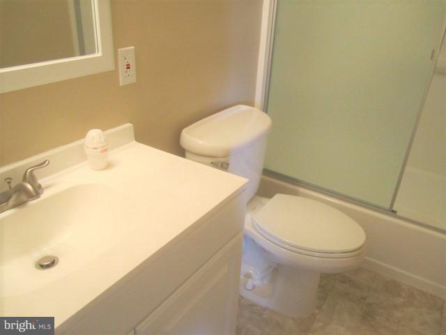 9007 Perring Park Road Baltimore, MD 21234 - Photo 12 of 23 Bath 1