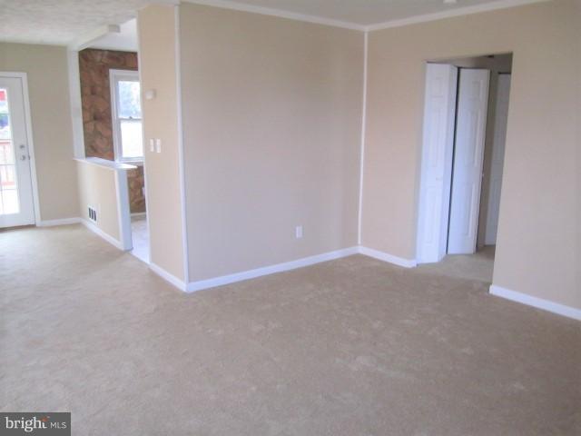 9007 Perring Park Road Baltimore, MD 21234 - Photo 3 of 23 Living Room
