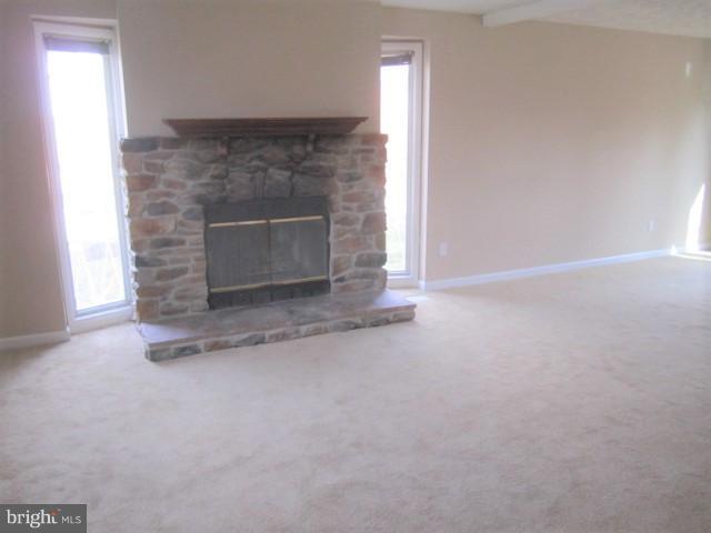 9007 Perring Park Road Baltimore, MD 21234 - Photo 4 of 23 Living Room