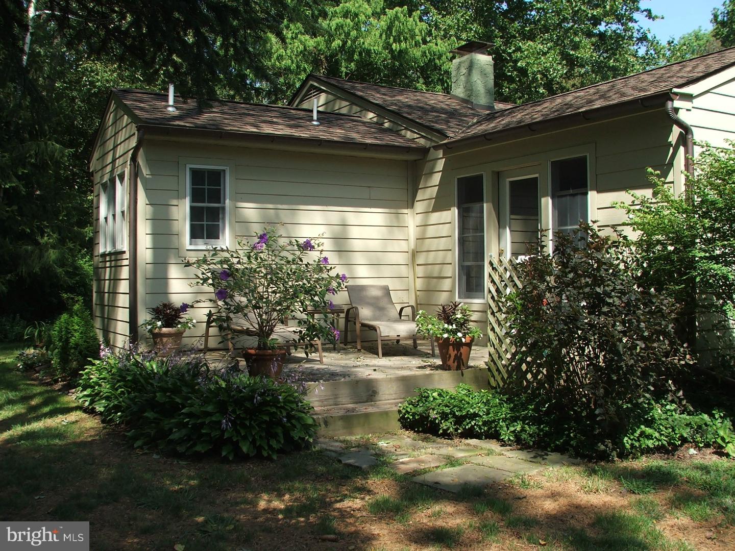 202 East Hillendale Road Kennett Square, PA 19348 - Photo 4 of 12 Gallery Image 4