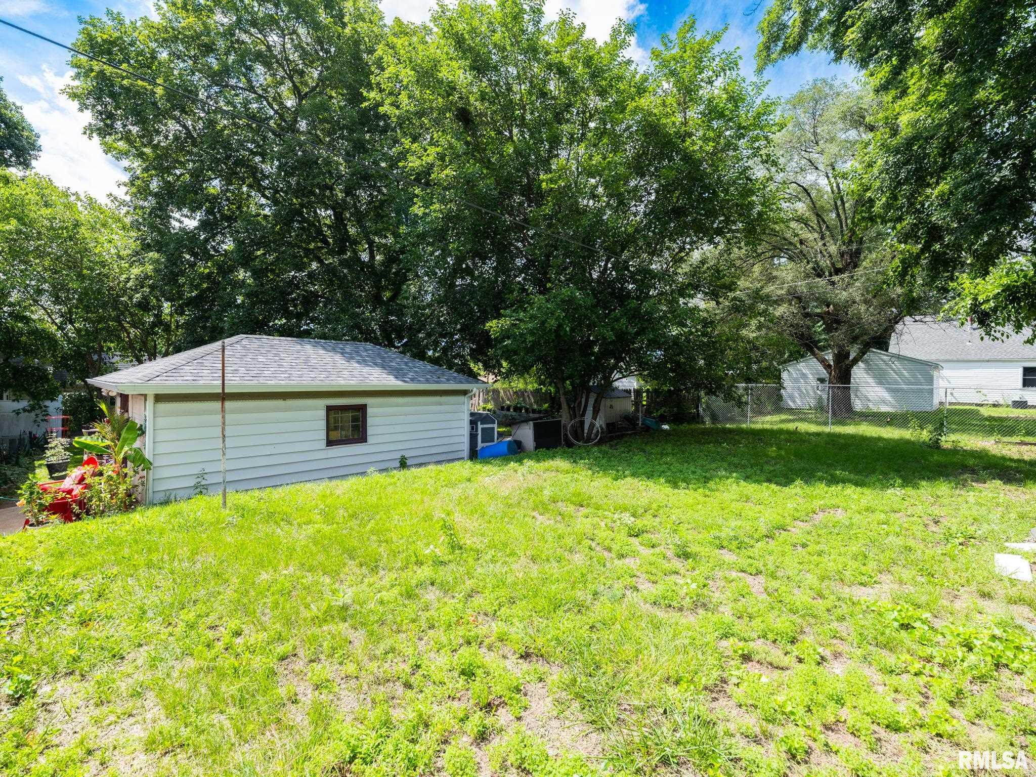 1405 Chestnut Street Pekin, IL 61554 - Photo 5 of 22