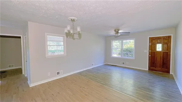 $1,545 | 122 Barnesville Road, Griffin, GA 30224