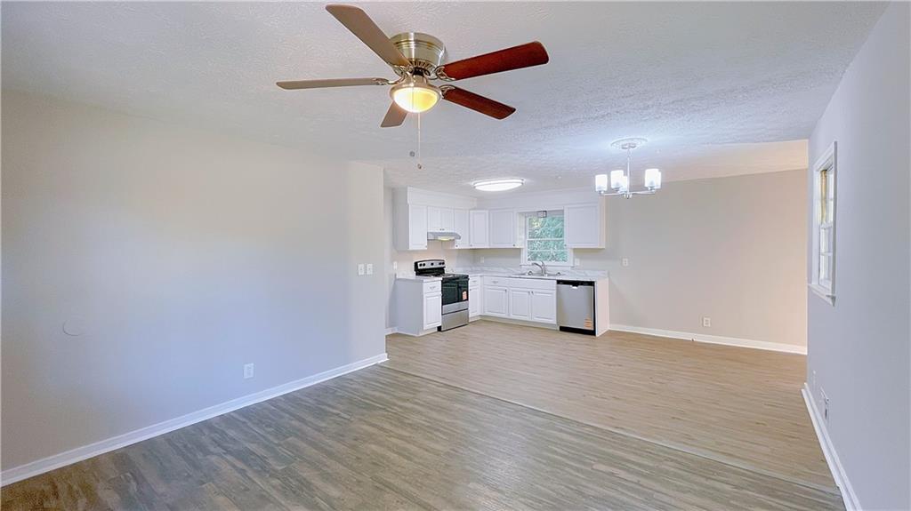 122 Barnesville Road Griffin, GA 30224 - Photo 7 of 22