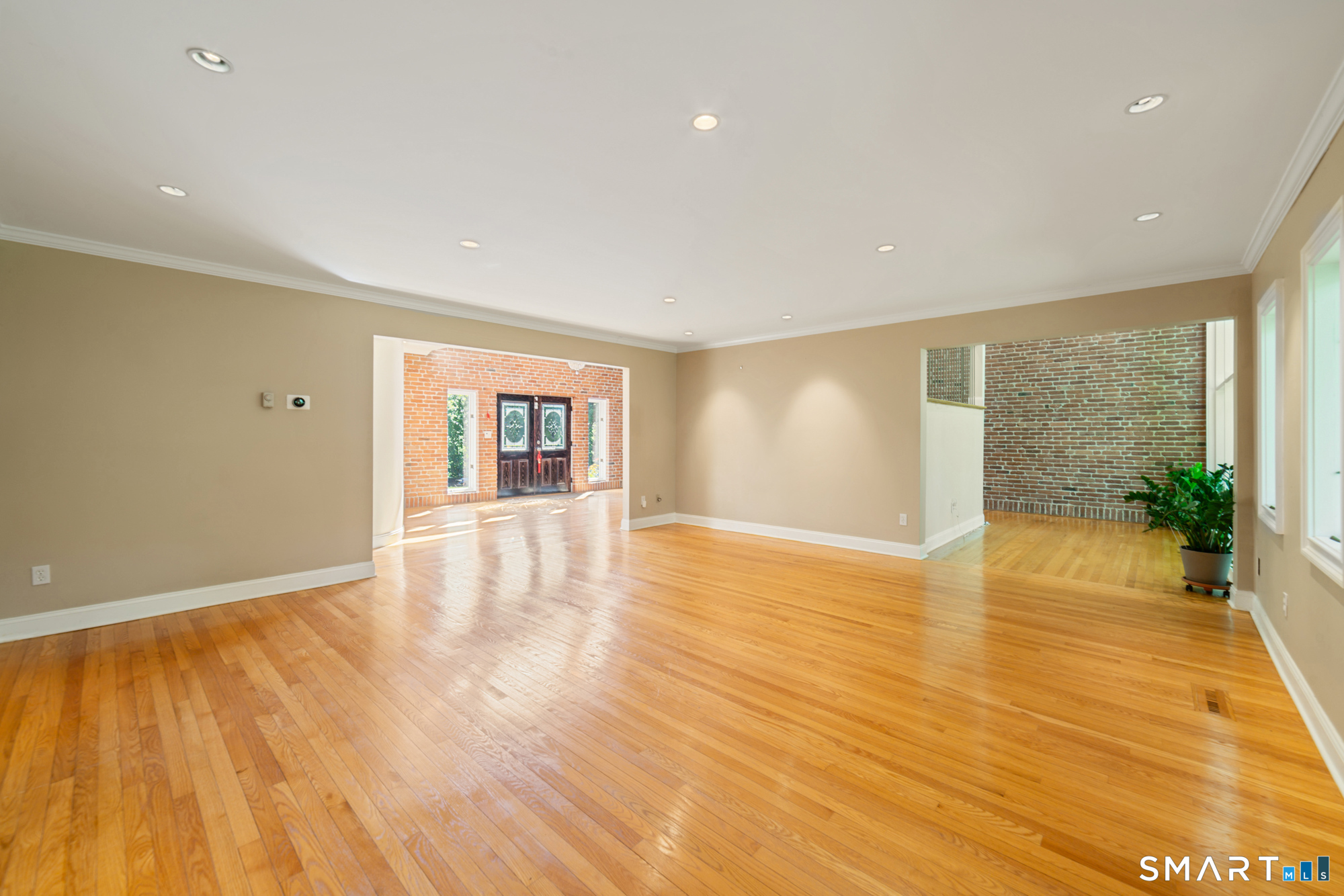 644 South Brooksvale Road Cheshire, CT 06410 - Photo 8 of 40