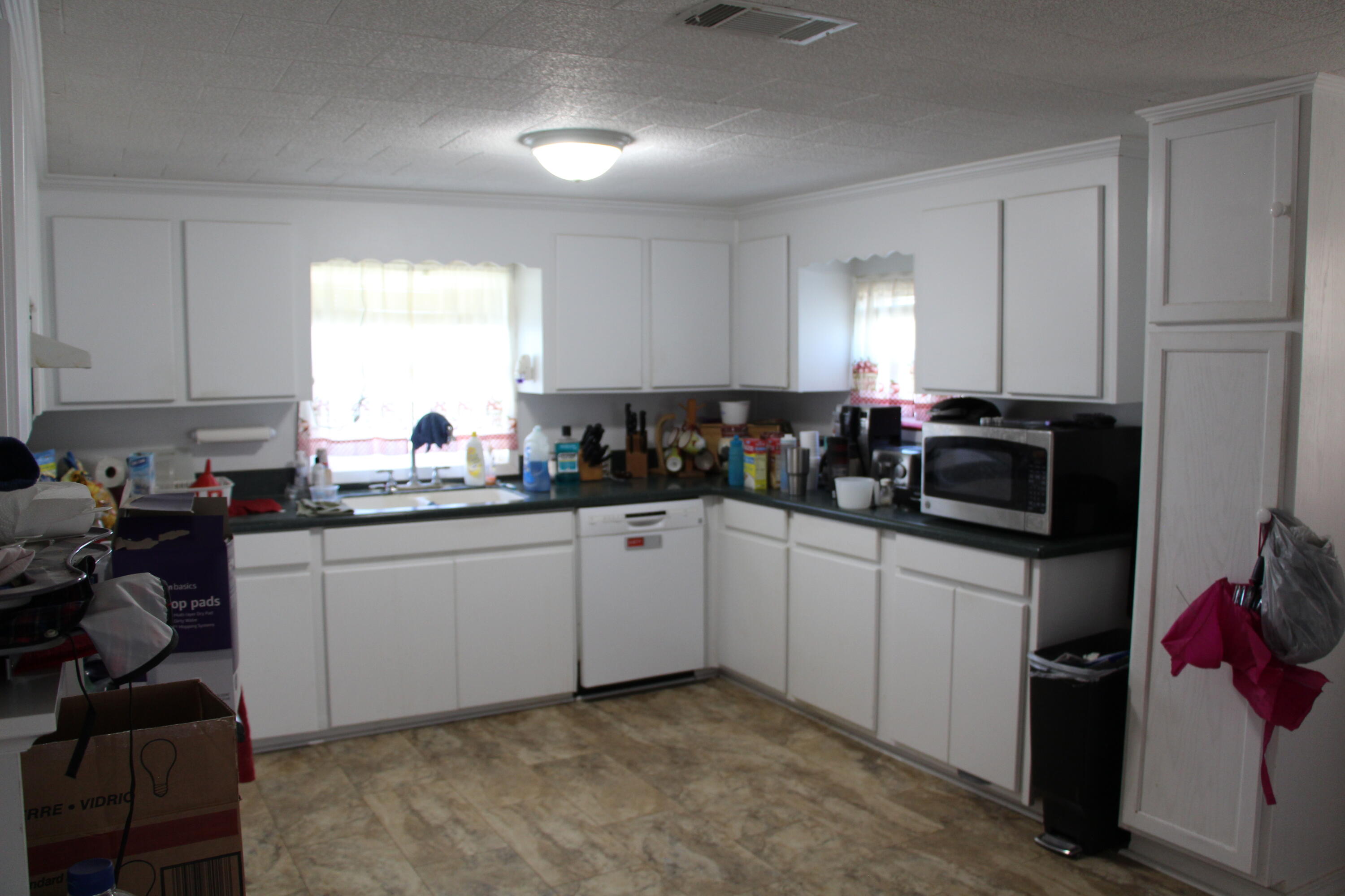 138 Schofield Road DeFuniak Springs, FL 32433 - Photo 17 of 31 Kitchen 2