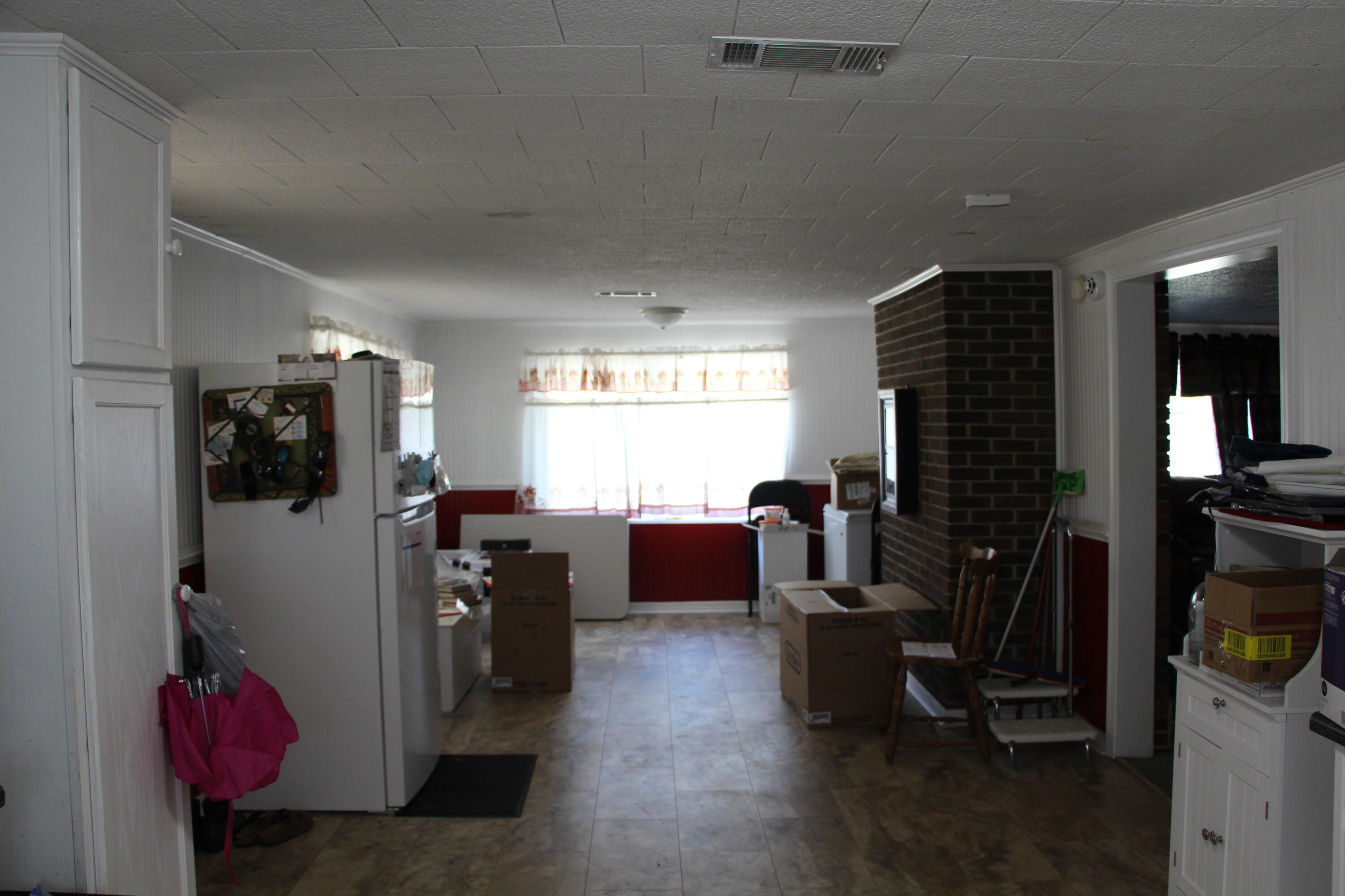 138 Schofield Road DeFuniak Springs, FL 32433 - Photo 18 of 31 kitchen and dinning area