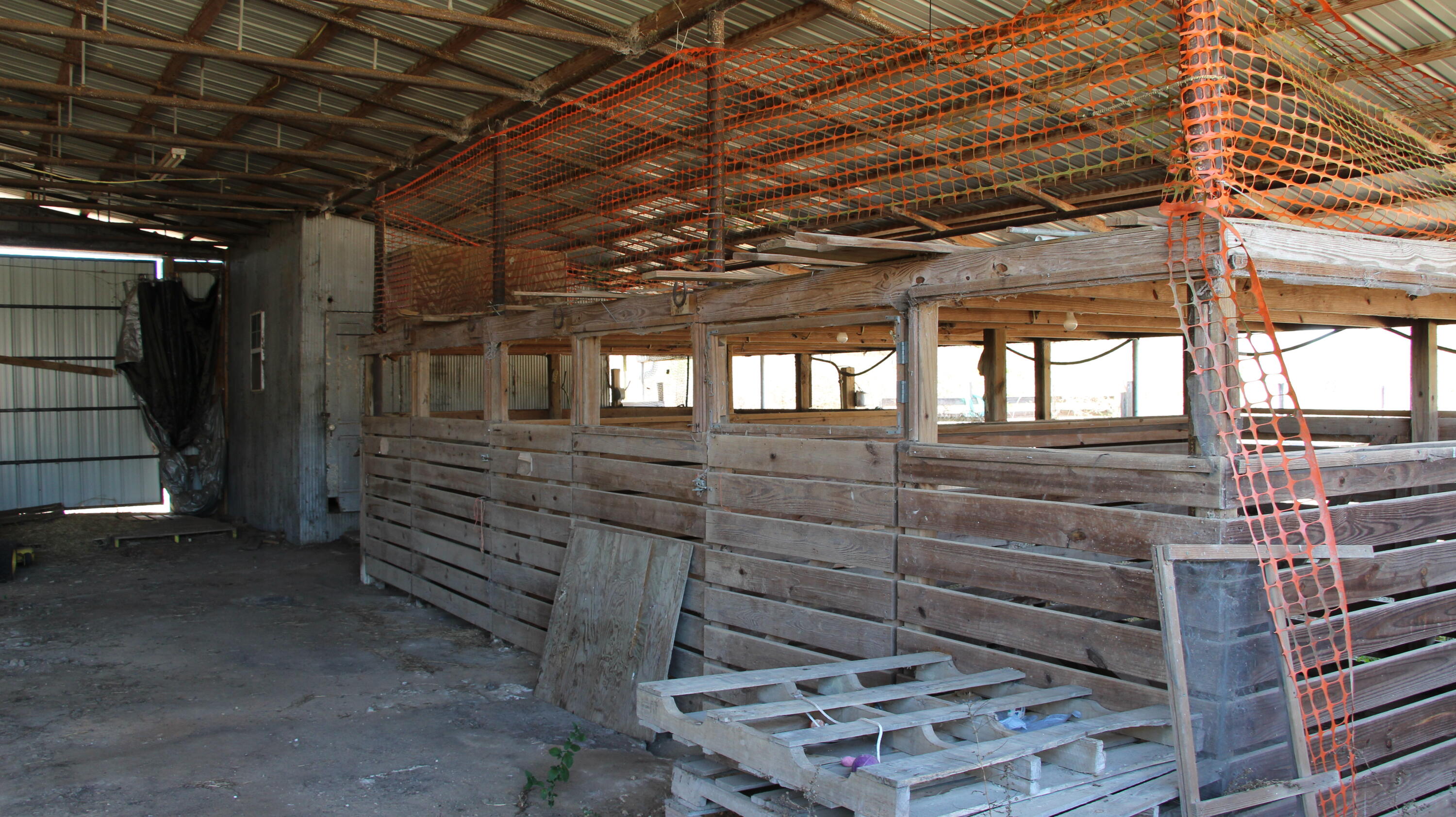 138 Schofield Road DeFuniak Springs, FL 32433 - Photo 24 of 31 interior barn north