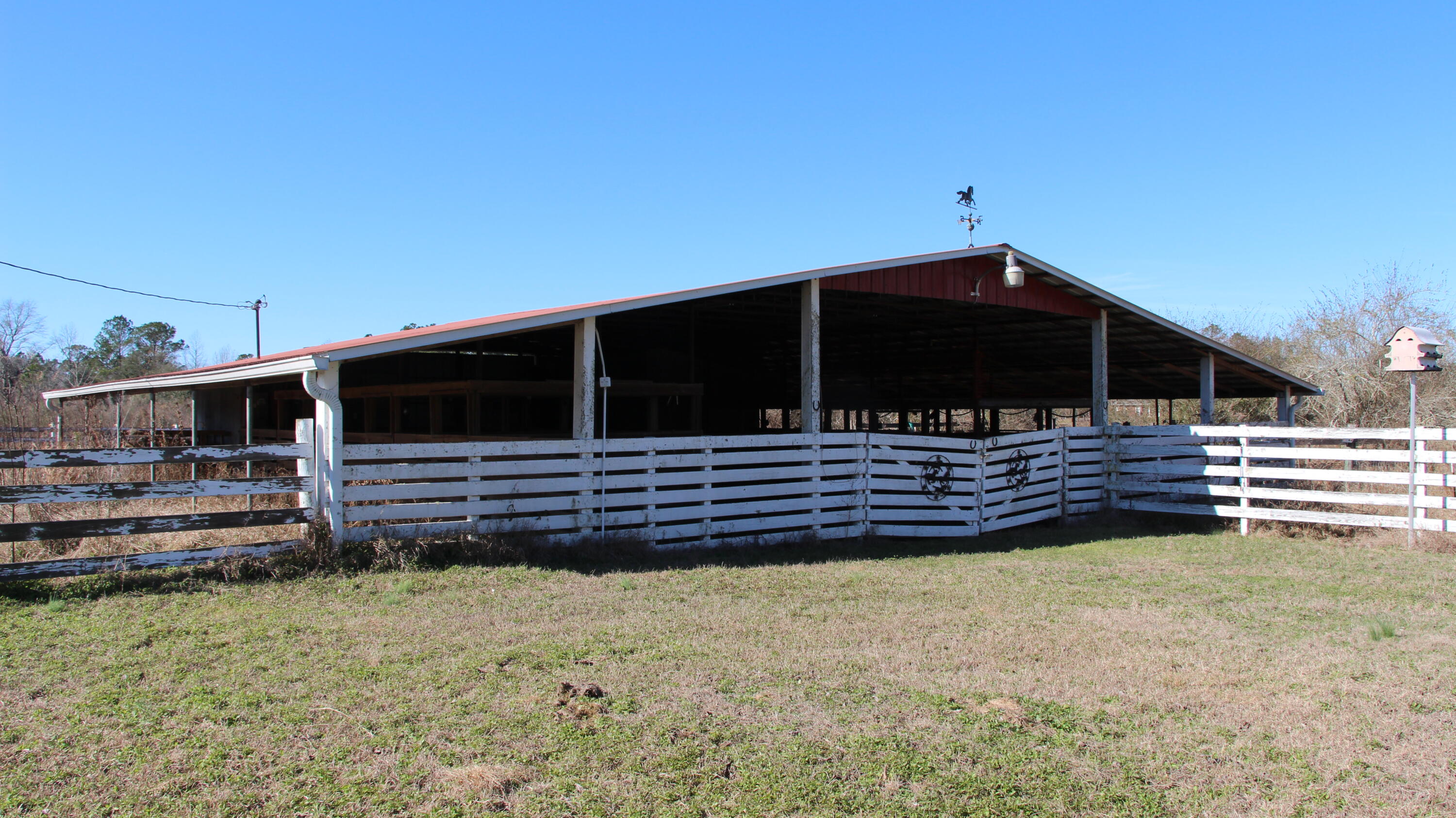 138 Schofield Road DeFuniak Springs, FL 32433 - Photo 28 of 31 South side of barn