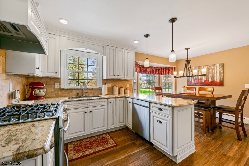164 Parker Road Long Valley, NJ 07853 - Photo 5 of 32