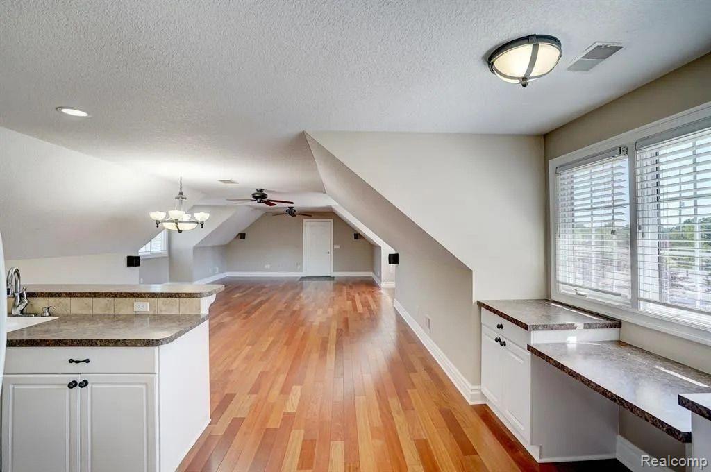 2571 North Long Lake Road Fenton, MI 48430 - Photo 50 of 78
