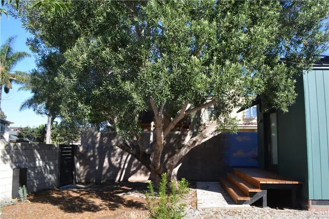 $3,000 | 17126 Sandra Lee Lane, Huntington Beach, CA 92649