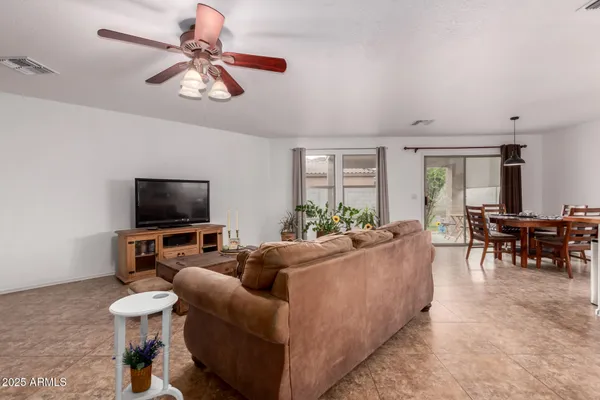 $548,900 | 3587 East Trigger Way, Gilbert, AZ 85297