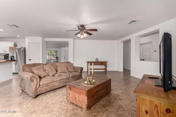 $548,900 | 3587 East Trigger Way, Gilbert, AZ 85297