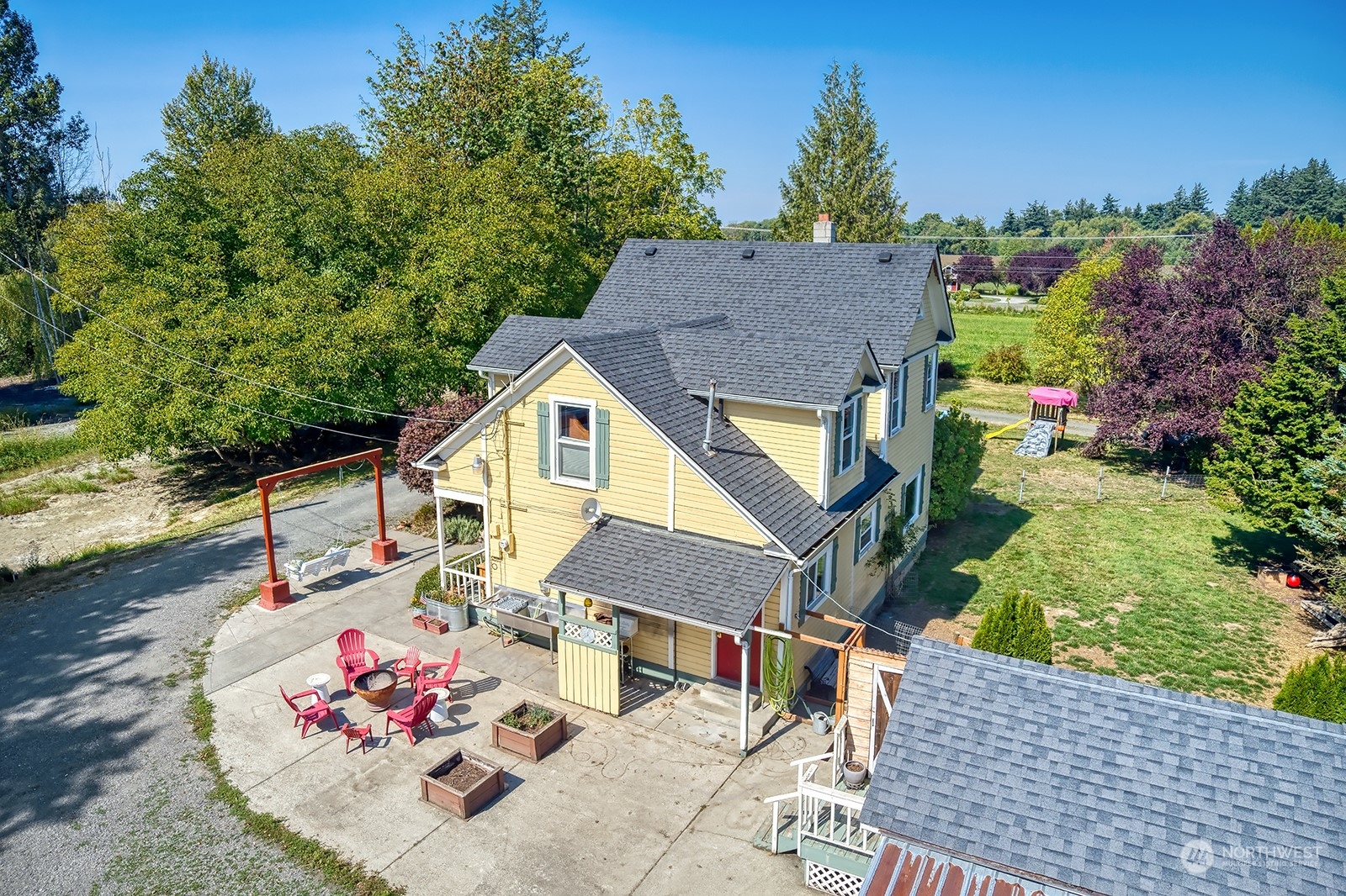 3315 South Pass Road Everson, WA 98247 - Photo 2 of 40