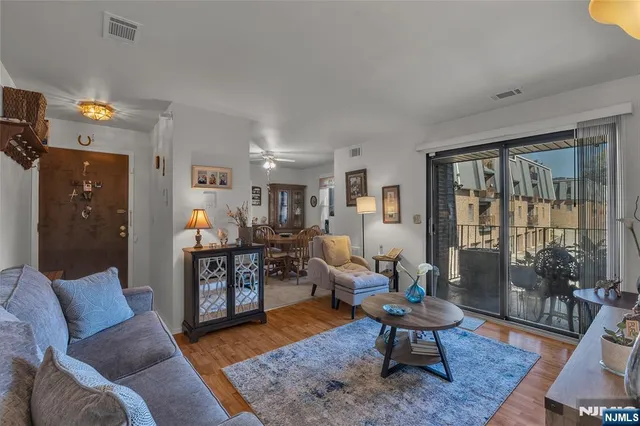 $278,800 | 700 Schuyler Avenue, Unit A21, Kearny, NJ 07032