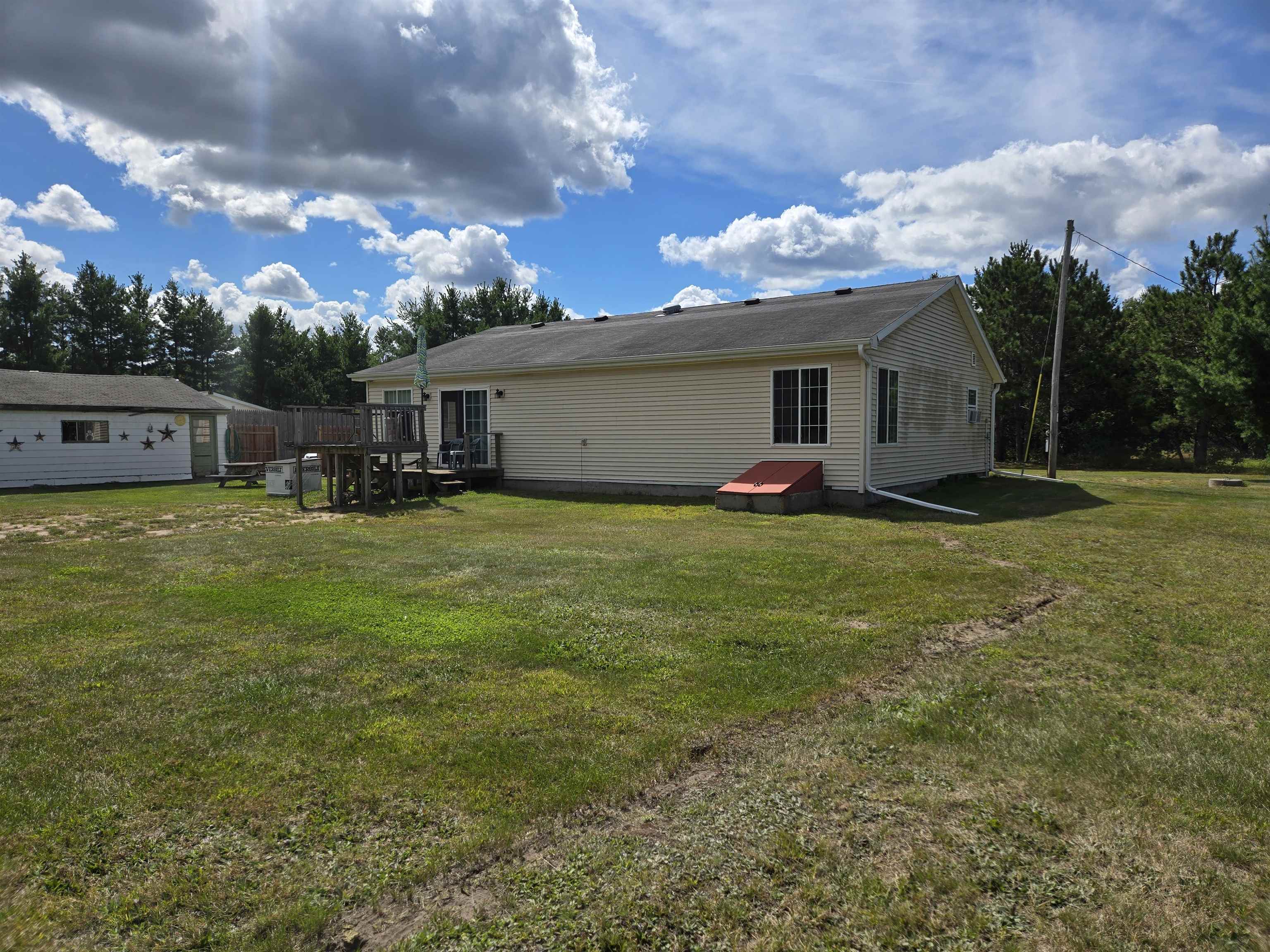 942 13th Avenue Arkdale, WI 54613 - Photo 5 of 23