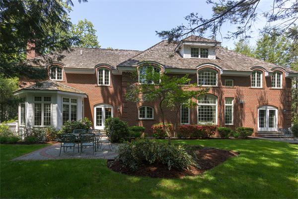 60 Myopia Road Winchester, MA 01890 - Photo 3 of 30