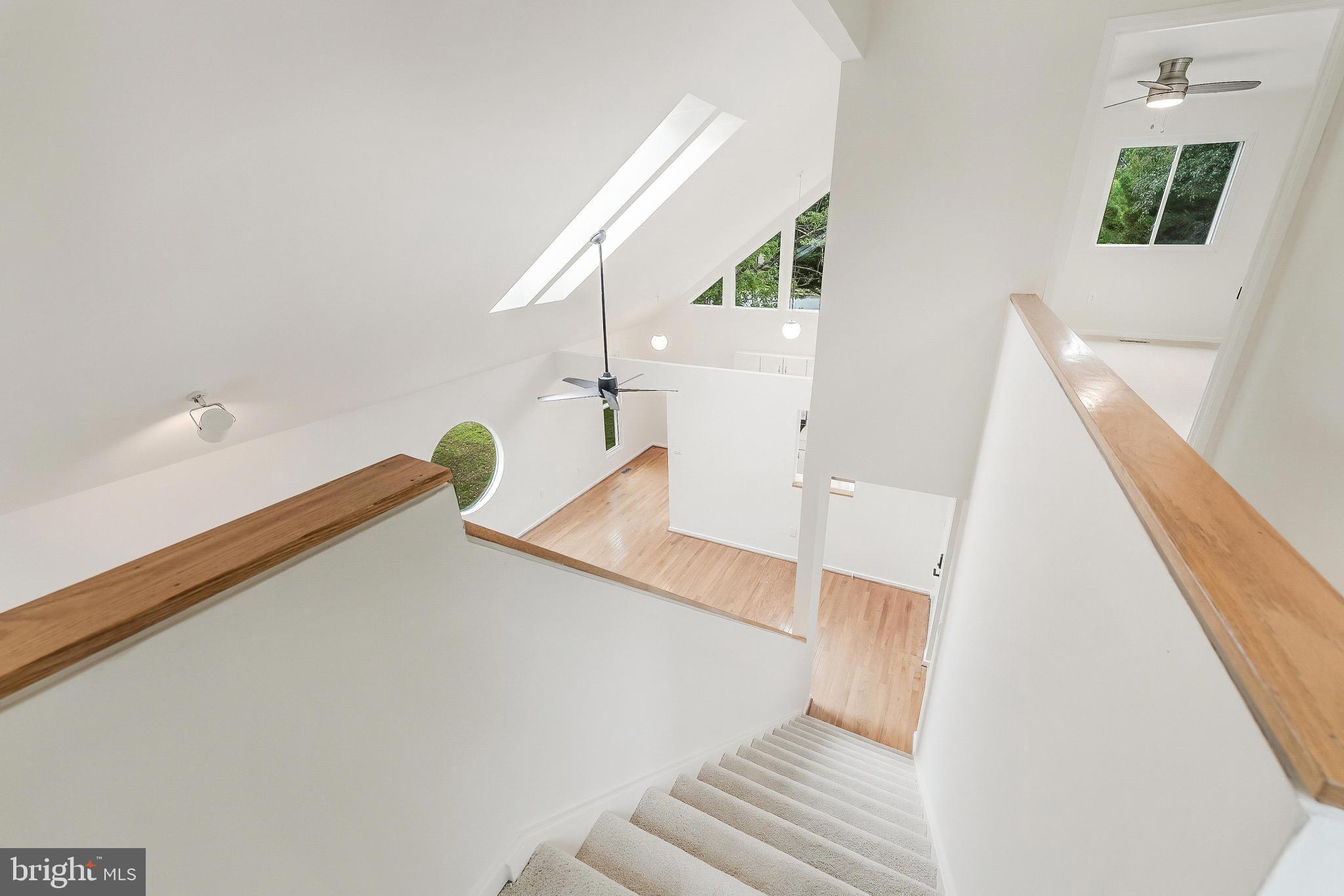 11916 Moss Point Lane Reston, VA 20194 - Photo 27 of 43 a view of entryway and kitchen