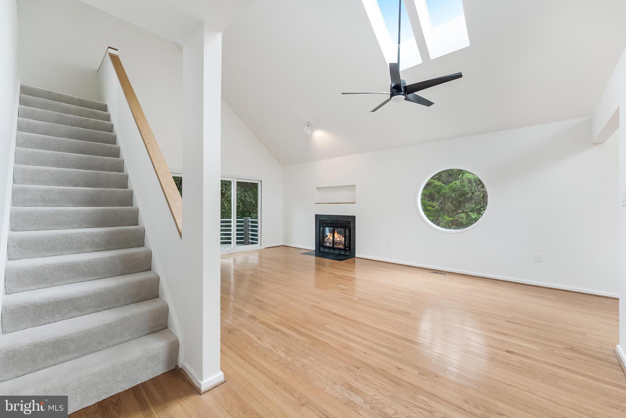 11916 Moss Point Lane Reston, VA 20194 - Photo 5 of 43 a view of an entryway with wooden floor