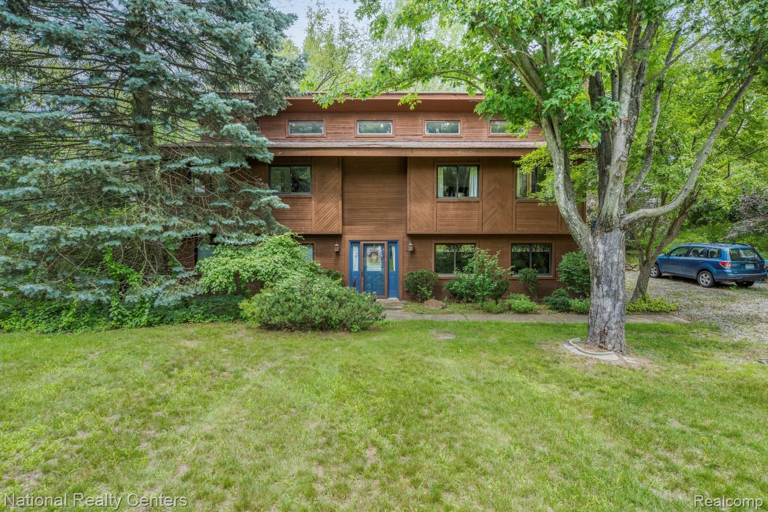 1951 Harvey Lake Road Highland, MI 48356 - Photo 9 of 39 Gallery Image 9