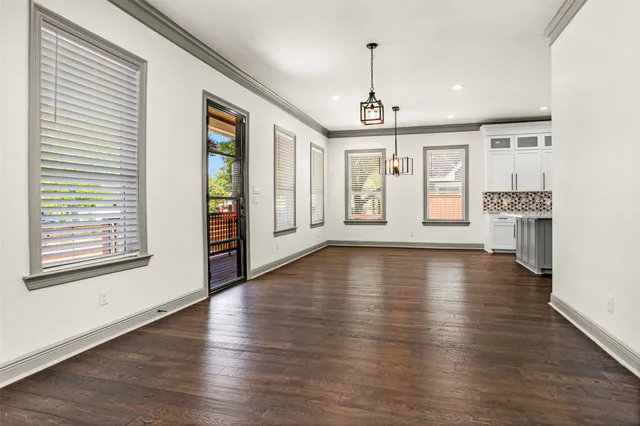 $895,000 | 1506 Tabor Street, Houston, TX 77009